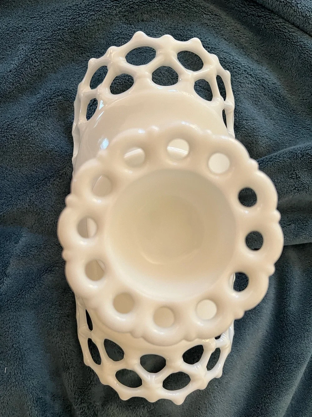 Westmoreland milk glass pedestal banana stand